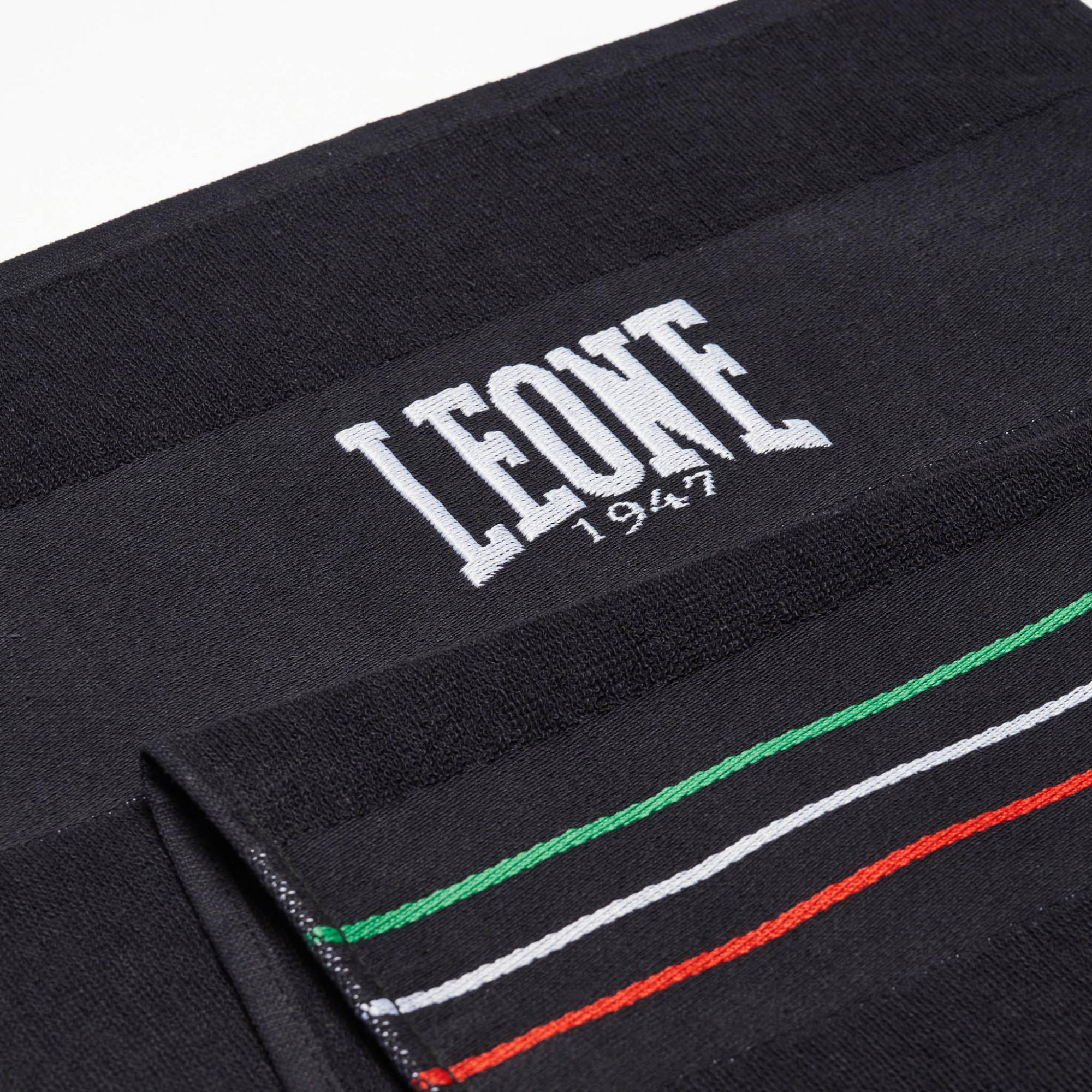 LEONE – Asciugamano da ring Flag – Nero - immagine 4