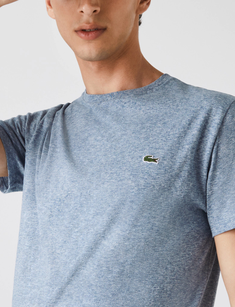 LACOSTE – T-shirt a girocollo in jersey di cotone Pima – TH6709 Blu Cina 1GF e Blu Azzurro 776 - immagine 3